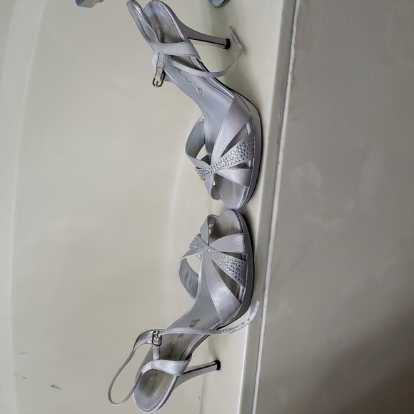 Nina Heels - Picture 2 of 5